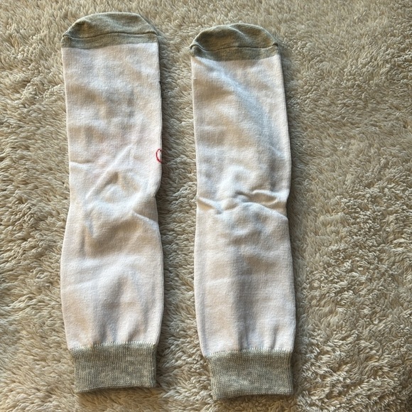 👩🏻🏫 NWT Teacher Tumbler & Socks Gift Set - Picture 4 of 9